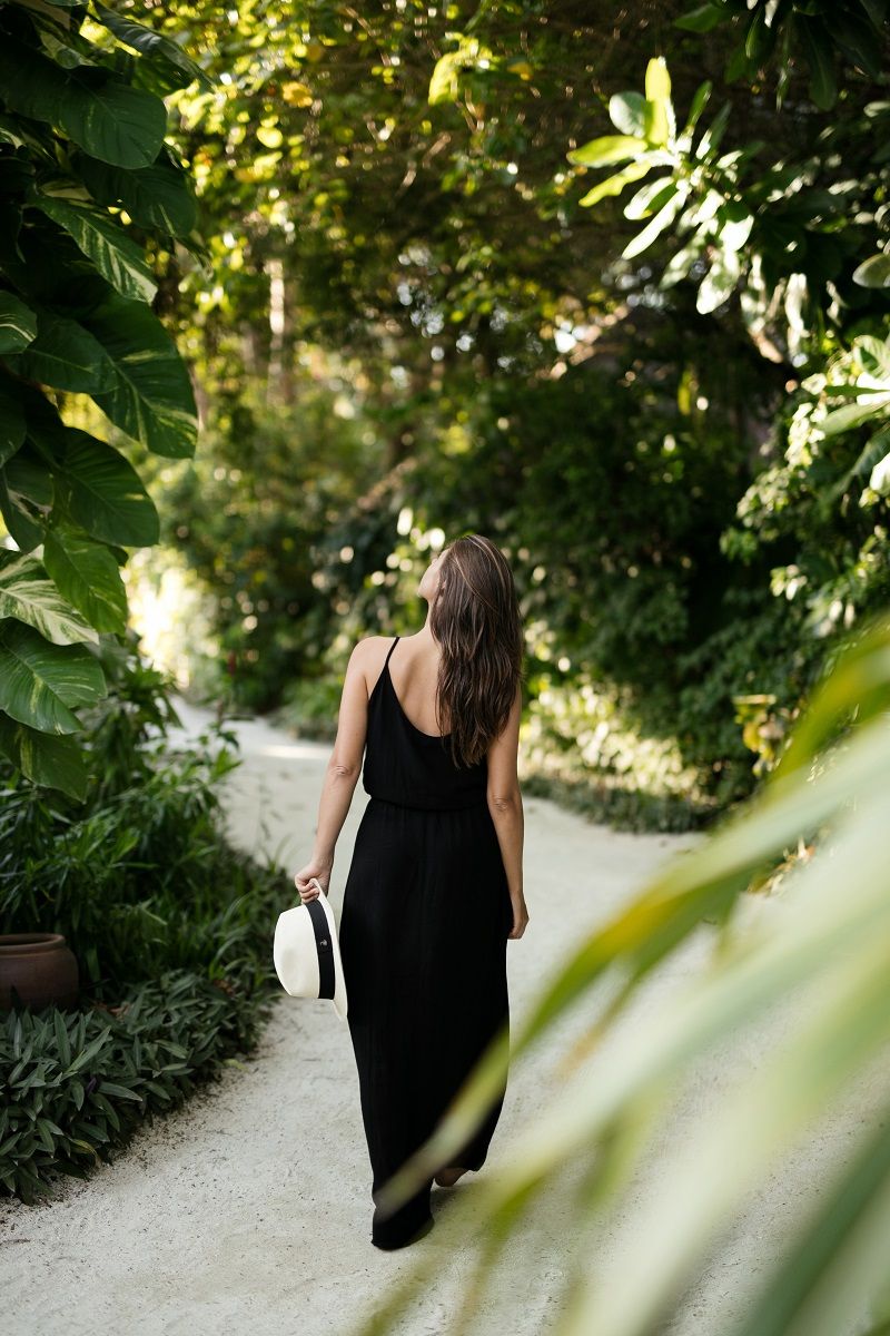 Baros Maldives greenery walk
