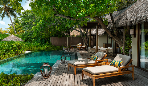 Baros retreat pool deck