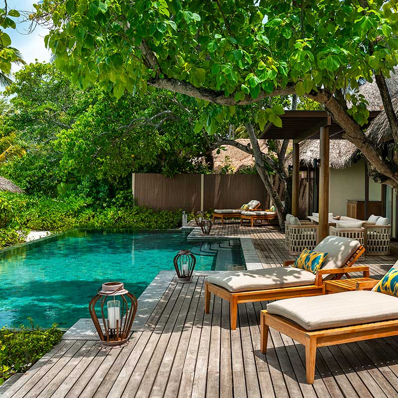 Baros_Retreat_PoolDeck